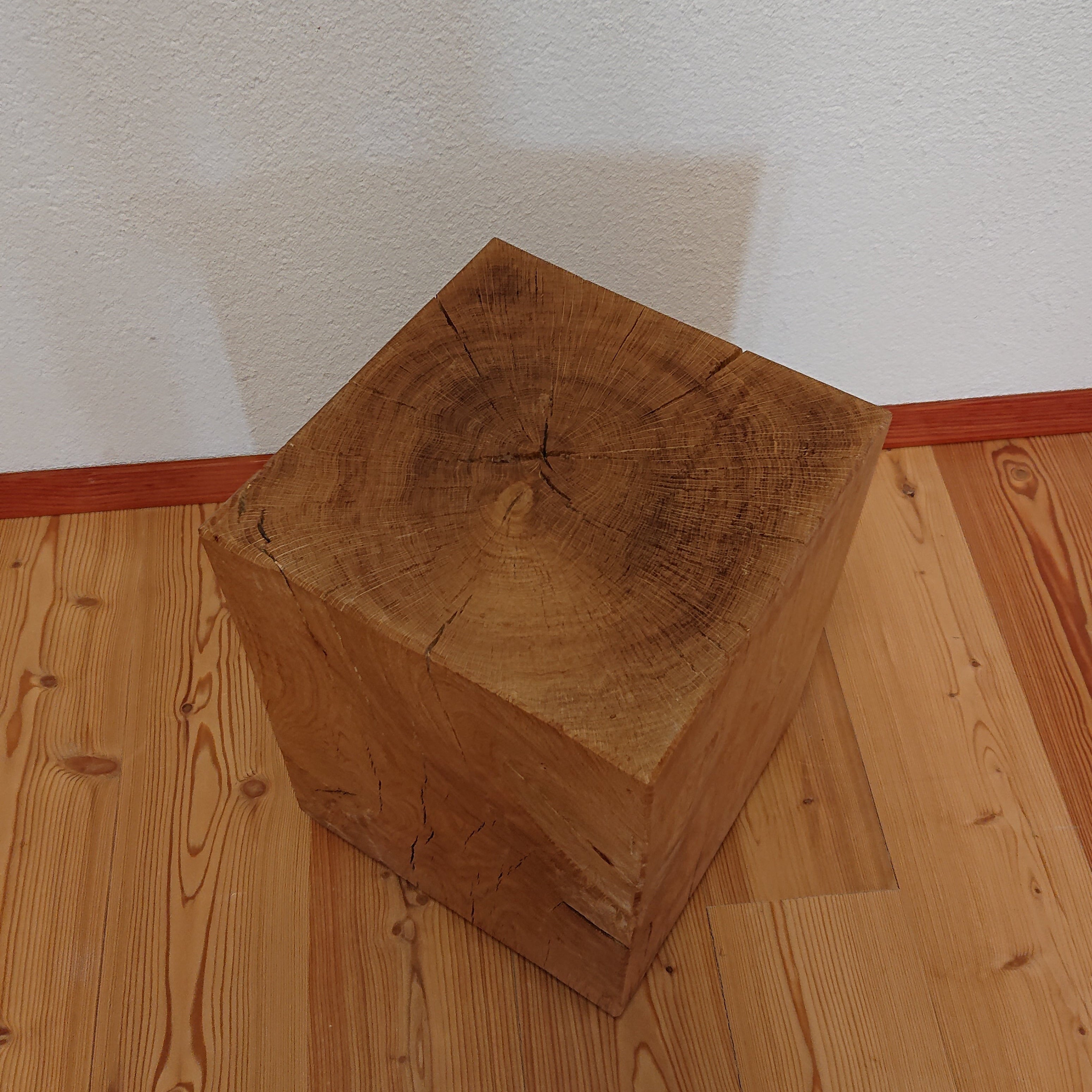 Draufsicht auf den Sitzhocker „Oslo“ aus Eiche, geölte Oberfläche