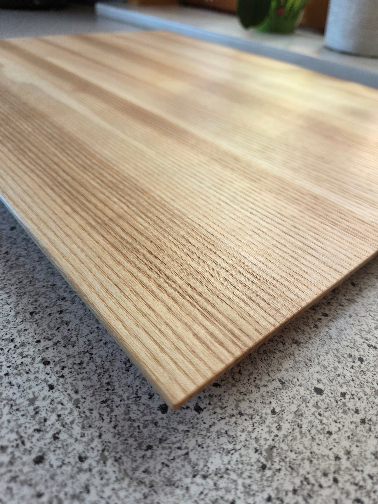 Schneidebrett Mallorca Massivholzbrett mit Designkante