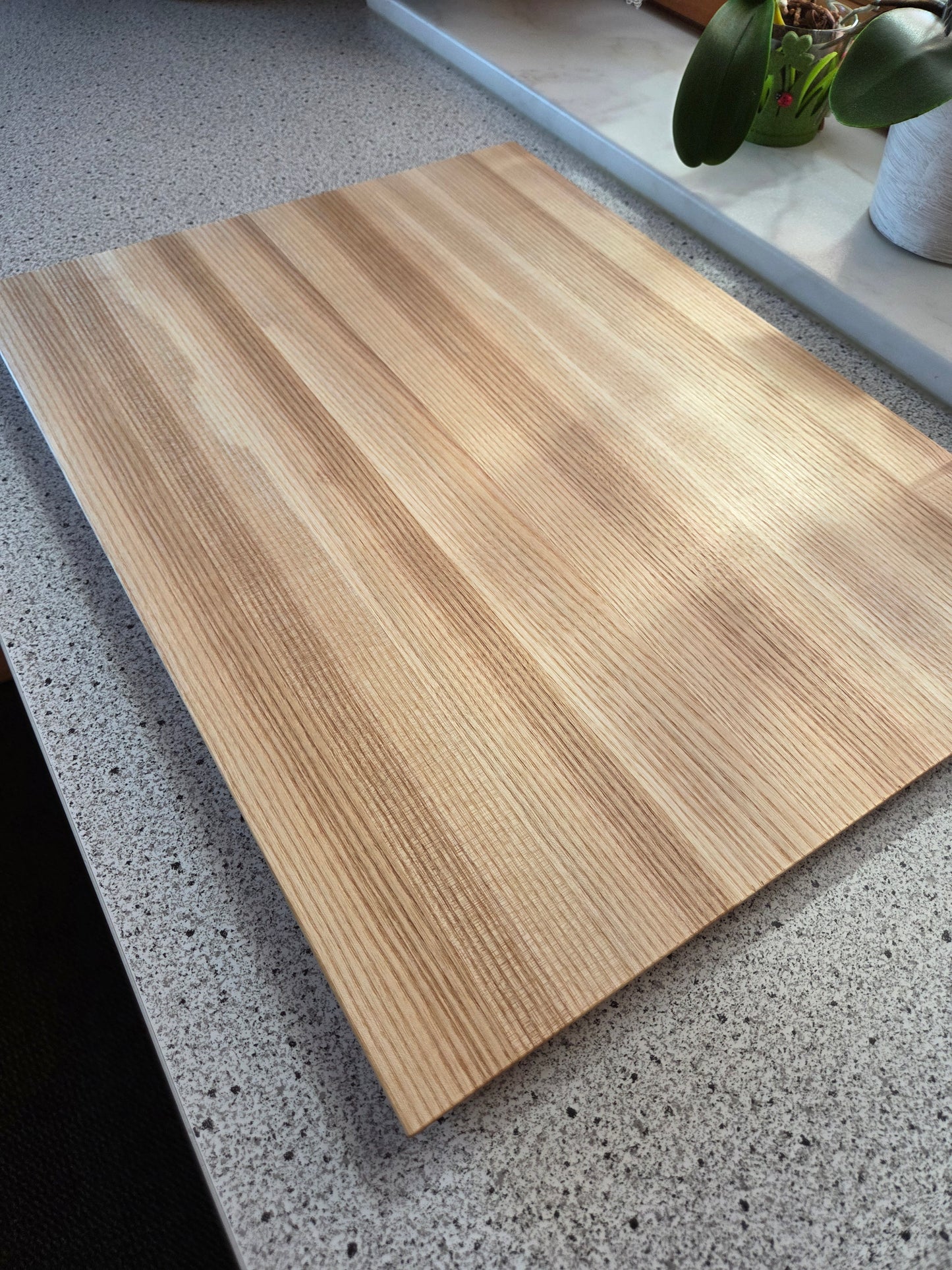 Schneidebrett Mallorca Massivholzbrett mit Designkante