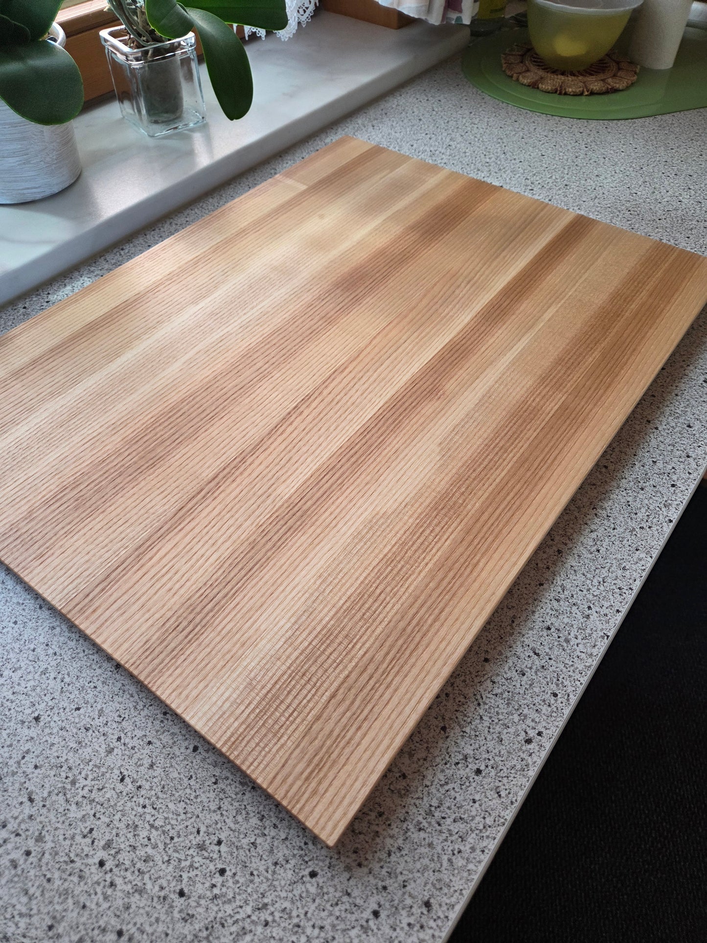 Schneidebrett Mallorca Massivholzbrett mit Designkante