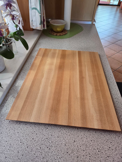 Schneidebrett Mallorca Massivholzbrett mit Designkante