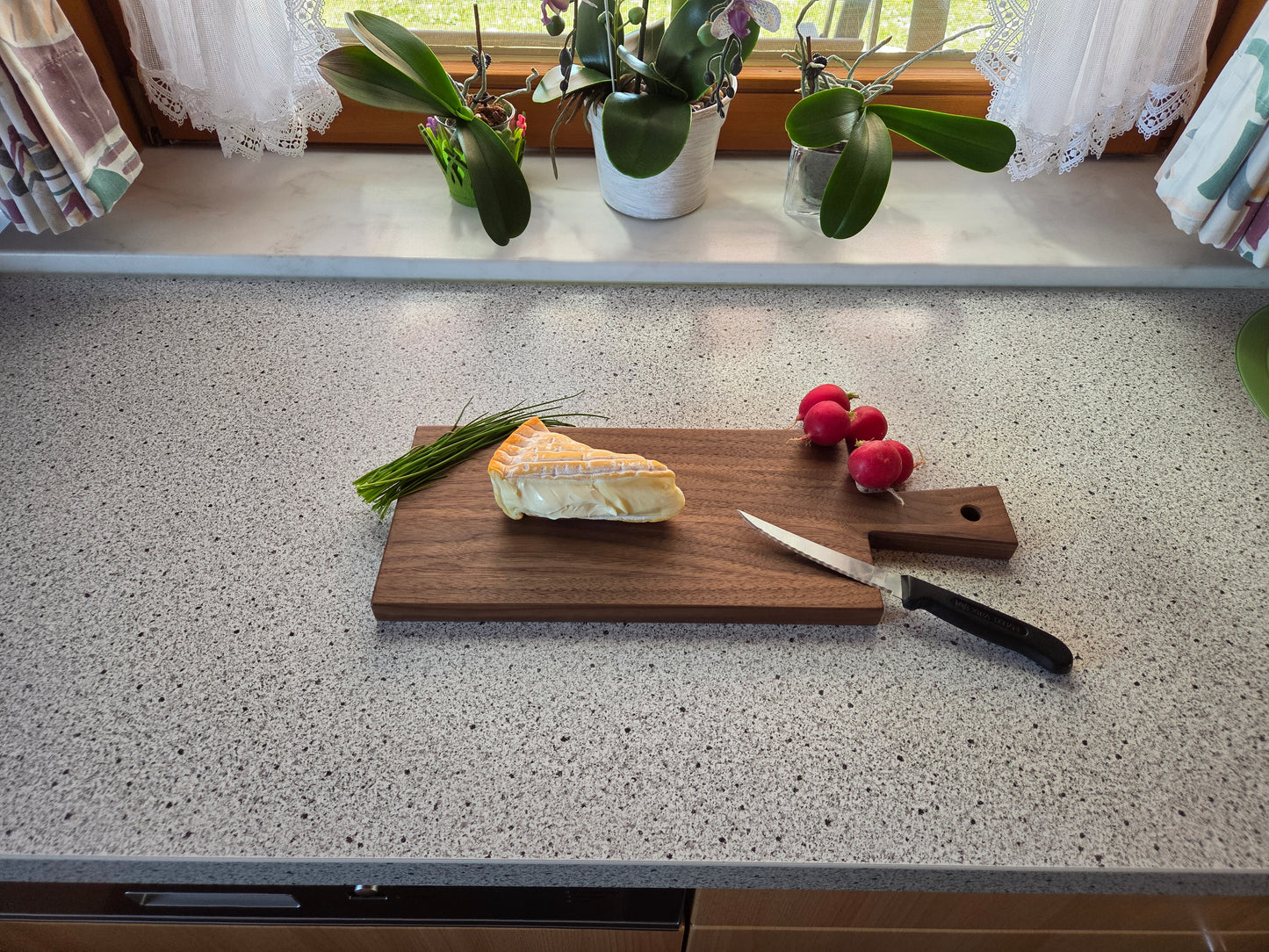 Vesperbrett Elba Handliches Massivholzbrett mit Griff