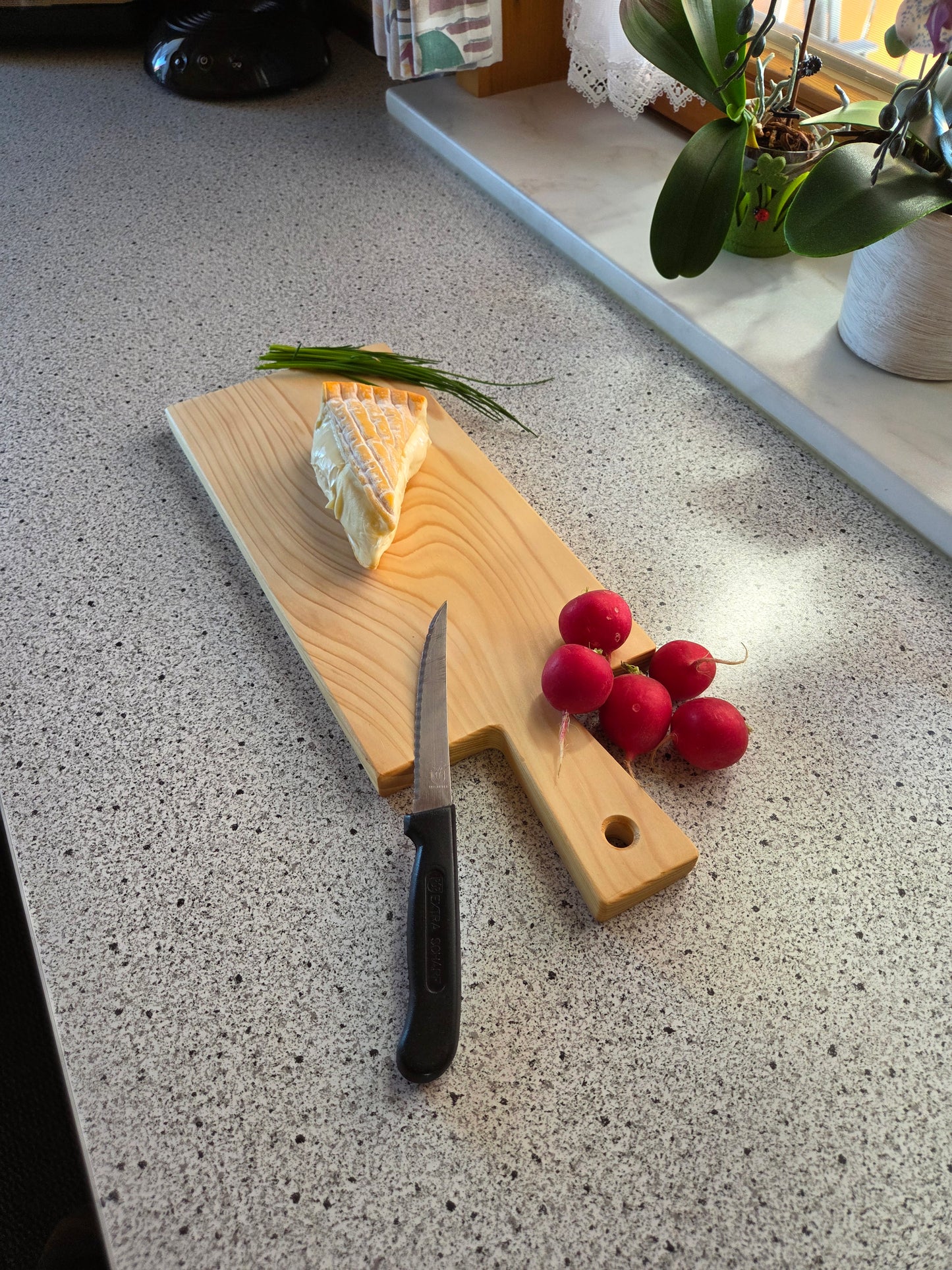 Vesperbrett Elba Handliches Massivholzbrett mit Griff