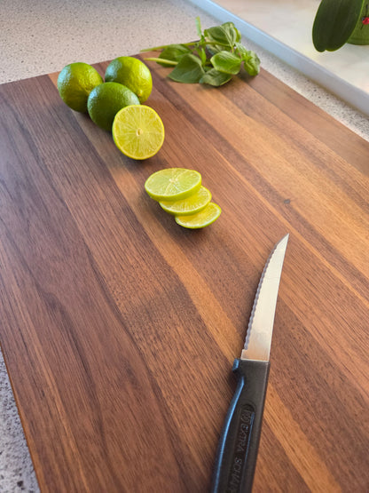 Schneidebrett Mykonos Rechteckiges Schneidebrett aus massivem Holz