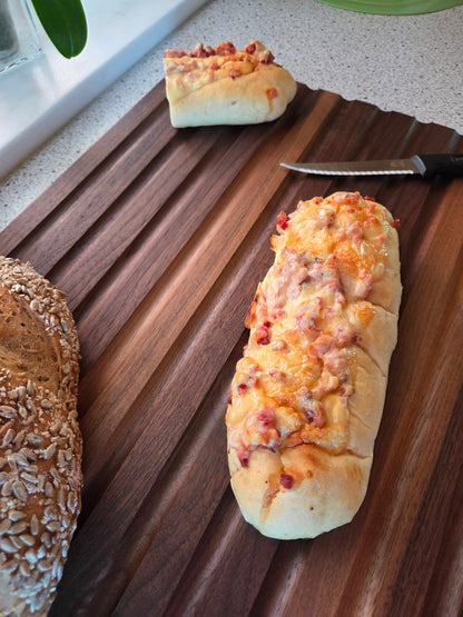 Schneidebrett Sardinien Brotschneidebrett mit Griffen und Krümelrillen