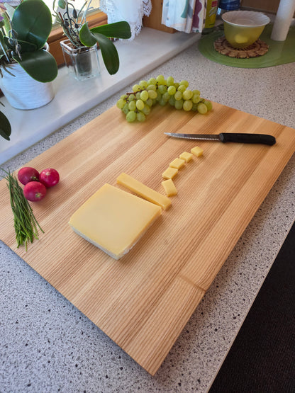 Schneidebrett Mallorca Massivholzbrett mit Designkante