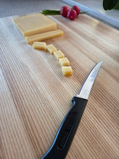 Schneidebrett Mallorca Massivholzbrett mit Designkante