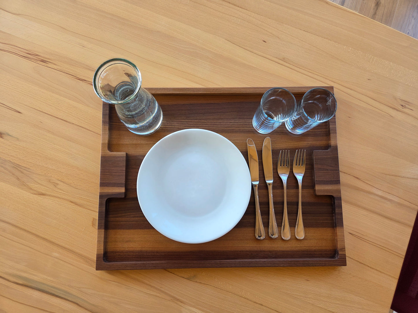 Serviertablett Capri aus Massivholz – stilvoll und praktisch