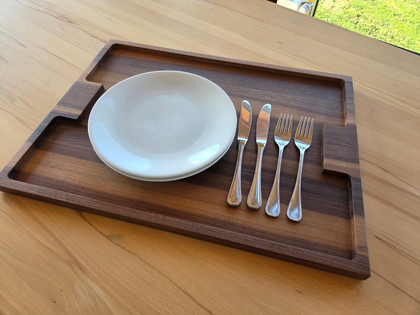 Serviertablett Capri aus Massivholz – stilvoll und praktisch