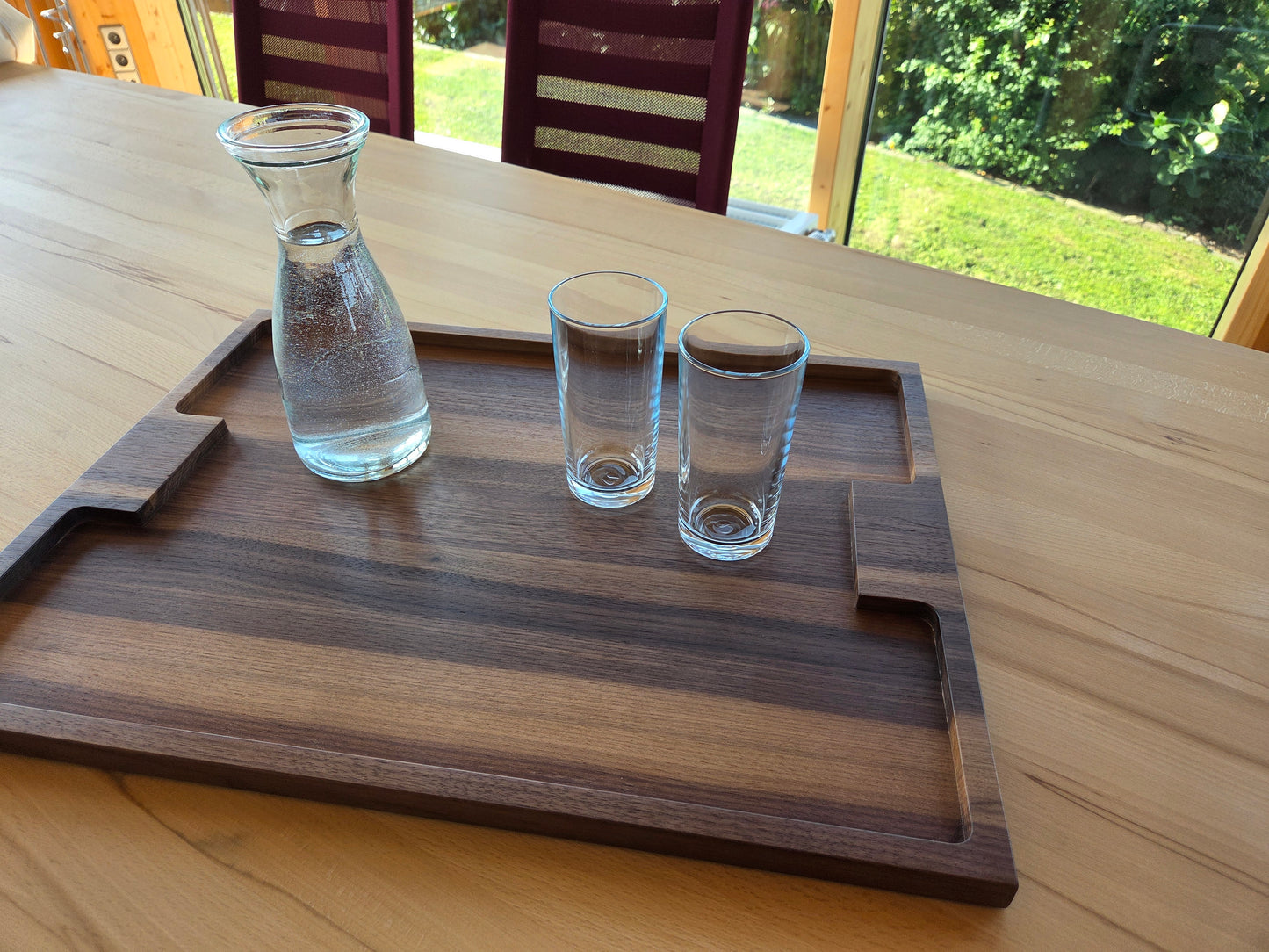 Serviertablett Capri aus Massivholz – stilvoll und praktisch