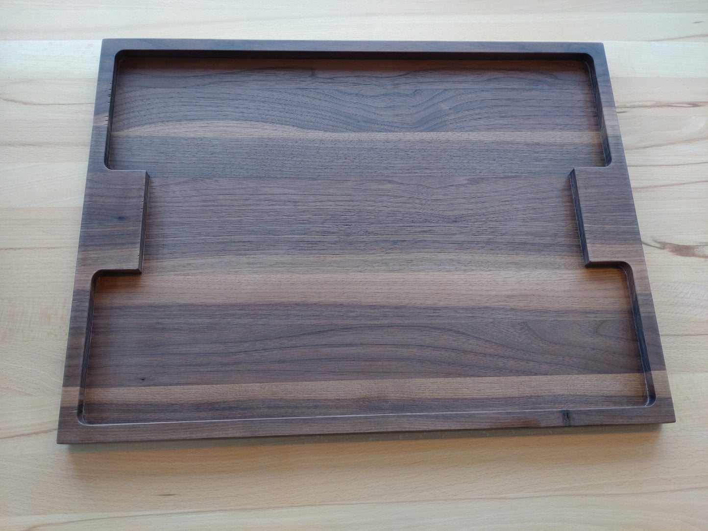 Serviertablett aus Massivholz