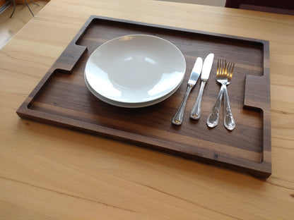 Serviertablett aus Massivholz