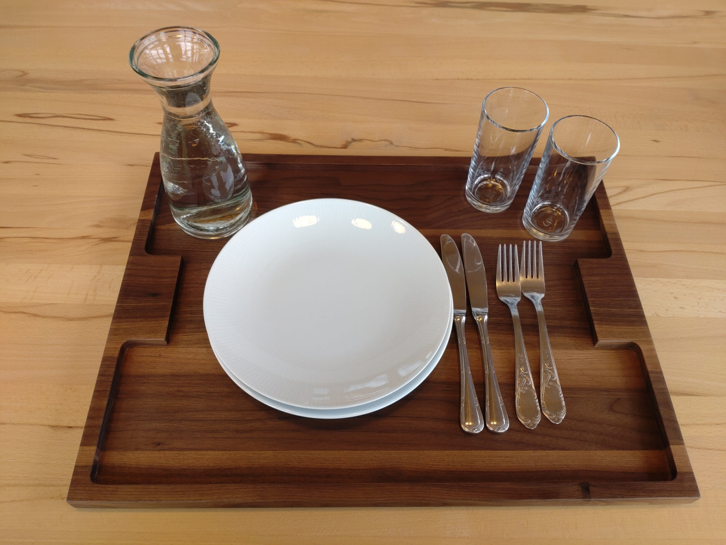 Serviertablett aus Massivholz