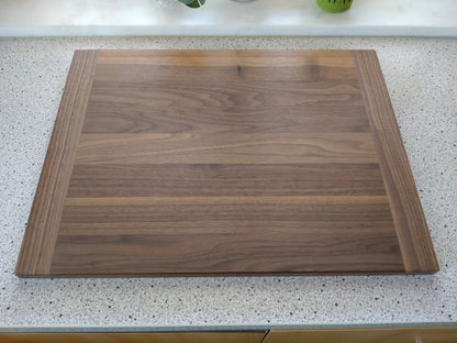 Schneidebrett Corsica – Massives Holzbrett mit beidseitiger Hirnholzleiste | Einzigartig & Naturbelassen