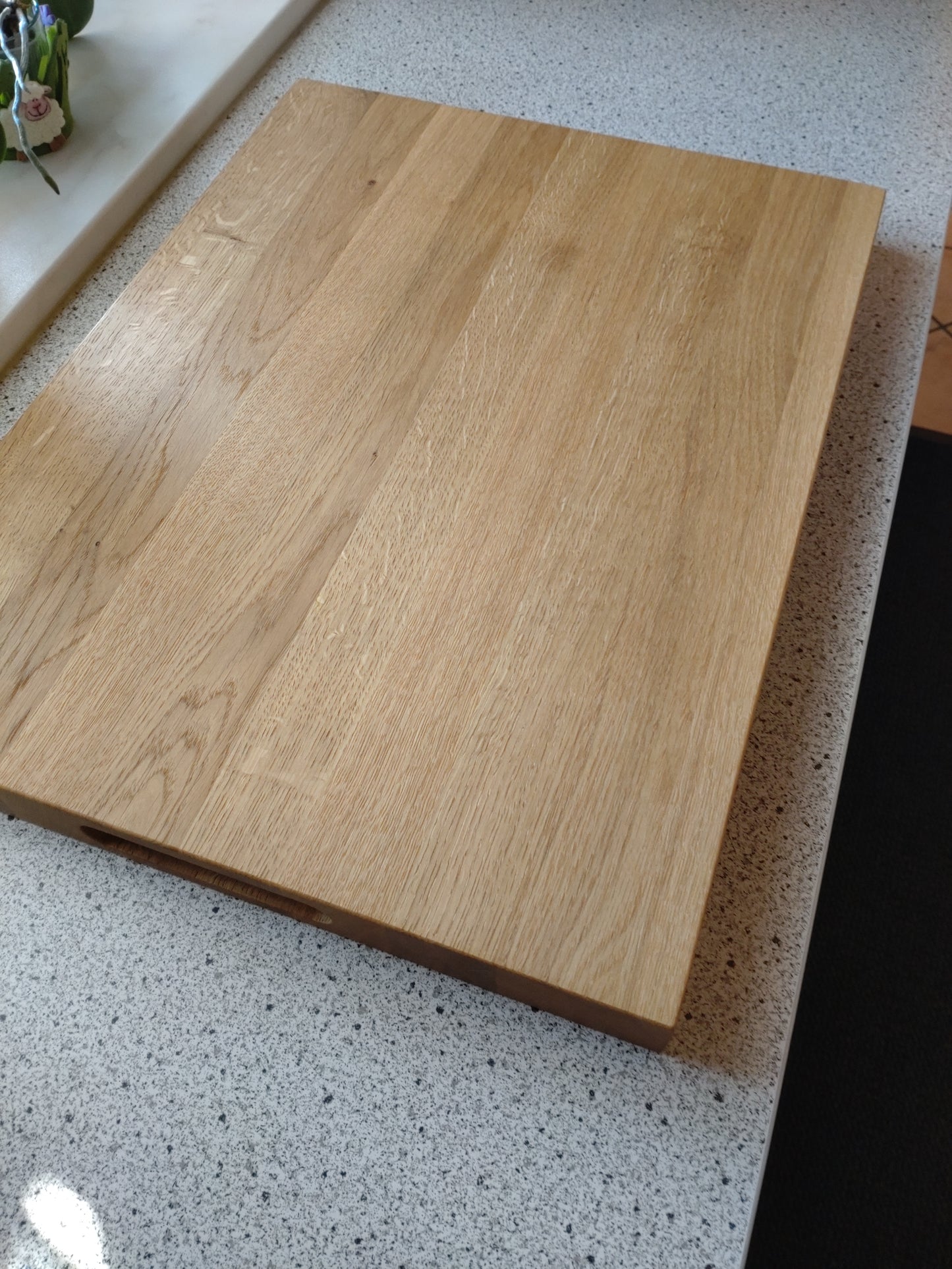 Schneidebrett Mauritius Zweiseitiges Massivholzbrett mit Saftrillen und Griff