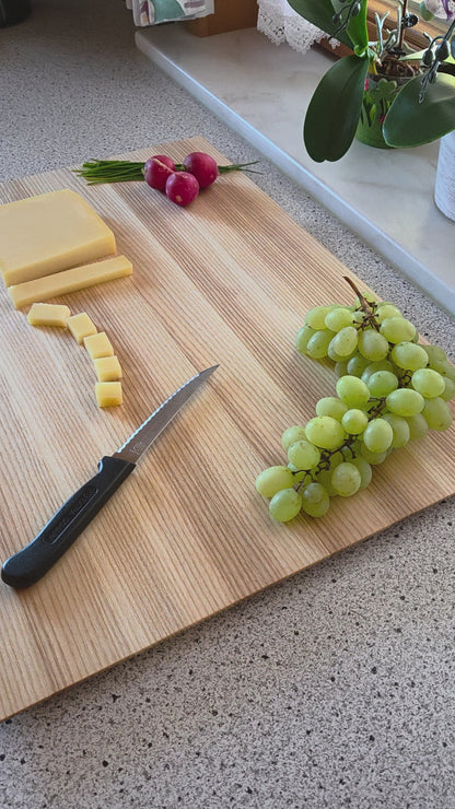 Schneidebrett Mallorca Massivholzbrett mit Designkante