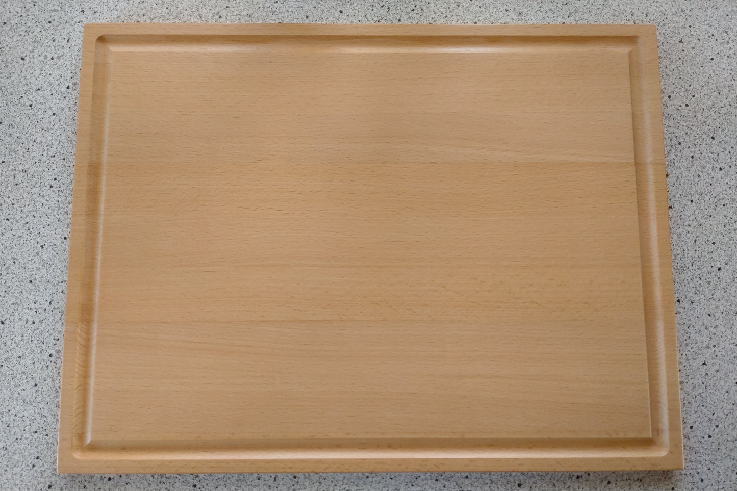 Schneidebrett Santorini Massives Holzbrett mit Saftrille