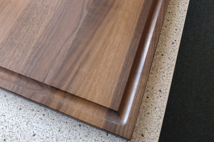 Schneidebrett Santorini Massives Holzbrett mit Saftrille