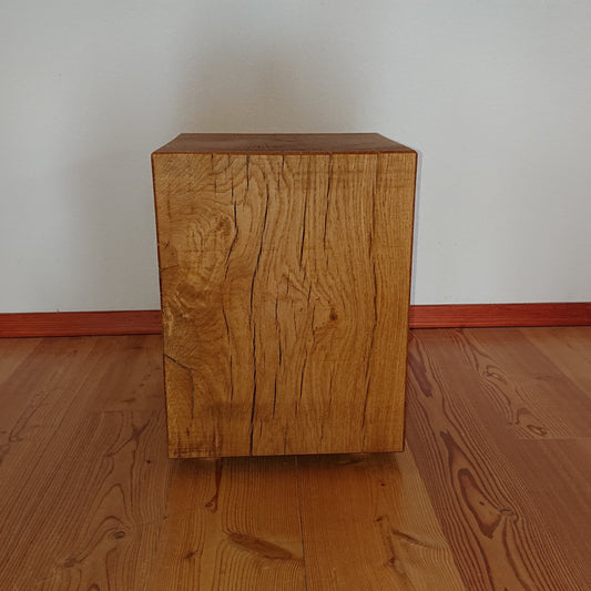 Sitzhocker „Oslo“ aus Eiche, Vorderansicht, geölte Oberfläche